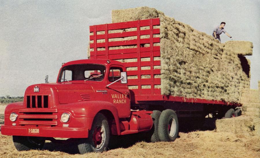  International R-195 Roadliner Tractor Truck 1953 года  (фото 2 из 5)